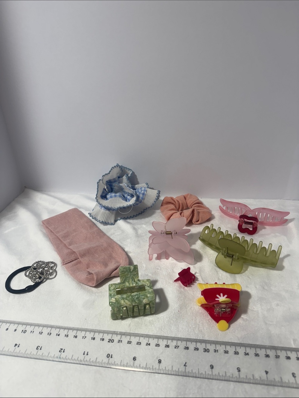 Hair clips hair accessories lot of 10 butterflies different sizes and colors
